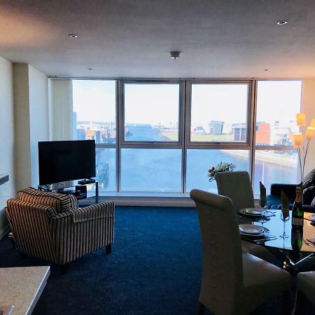 Luxury 2 Bedroom Apartment In Prime City Location 벨파스트 외부 사진