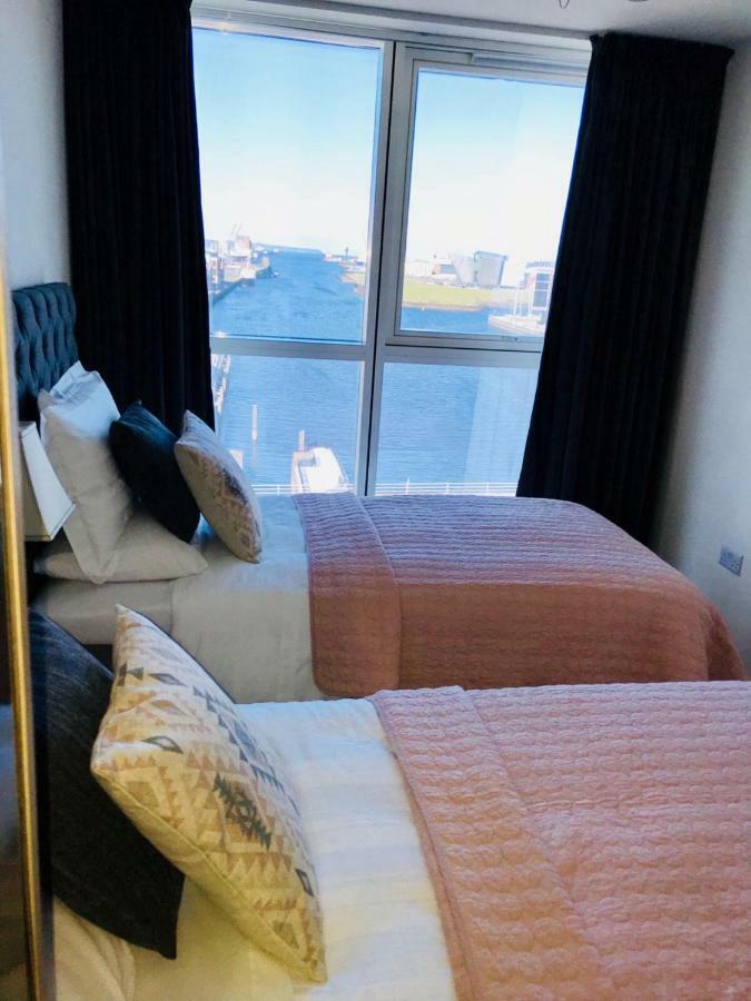Luxury 2 Bedroom Apartment In Prime City Location 벨파스트 외부 사진